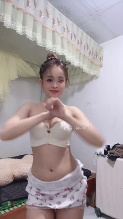 Idol Thảo Như YYlive mặc bikini nhảy sexy