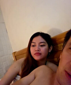 Lộ clip Mai Hoàng 2k cùng anh bồ già ăn xúc xích trong nhà nghỉ